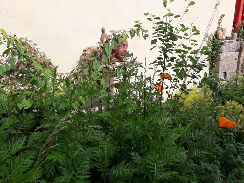 L'Atelier Du Chapeau Rouge Souvigny Exterior foto